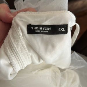 SHEIN Belle Plus Layered Mesh Sleeve Cold Shoulder Lace Wedding Dress